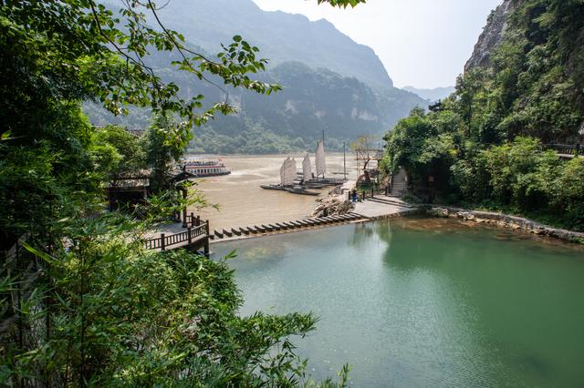 宜昌旅游景点，宜昌旅游景点排名（湖北宜昌旅游必打卡的3个景点）