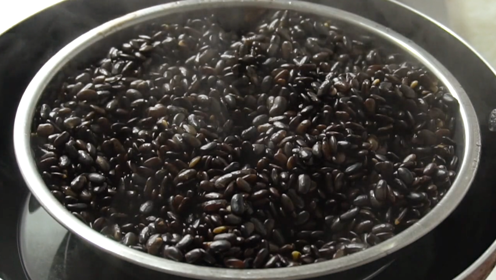 圖片[2]-【黑豆炒肉丁】做法步驟圖 比補藥還好 炒一下上桌特簡單-起舞食譜網