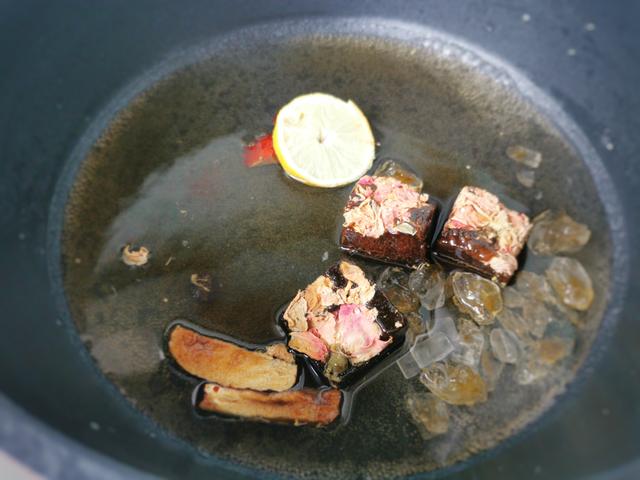 冰粉怎么做它的原料都有什么，冰粉是什么原料做的（分享详细配方比例）