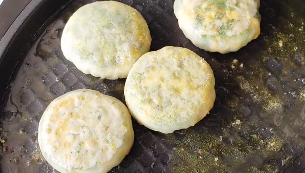 圖片[5]-【韭菜餅】做法步驟圖 十幾分鐘就搞定 比吃肉香-起舞食譜網