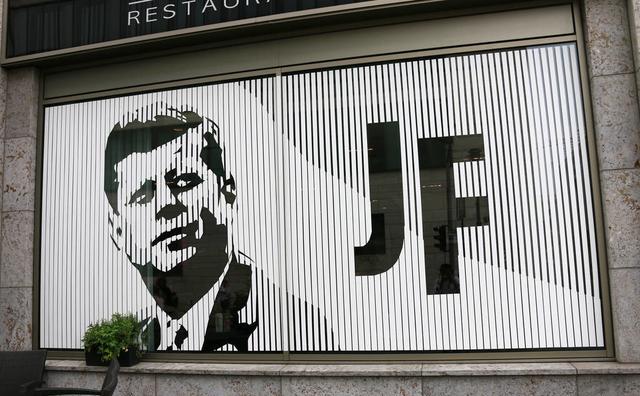 玛丽莲梦露怎么死的，玛丽莲·梦露怎么死的（又与美国总统和黑帮纠缠不清）