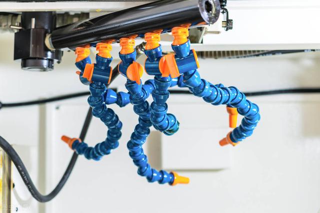 防锈润滑剂怎么使用，防锈润滑剂怎么使用的（水性防锈剂的使用场合和使用方法）