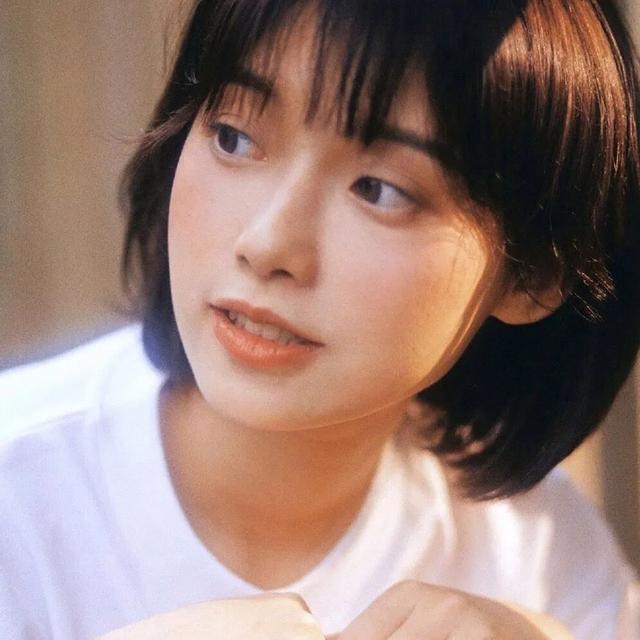 头像和背景图一套，头像与背景图一套（热门微信套图，让你最不一样）