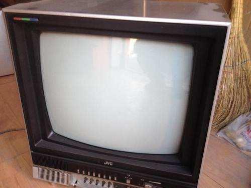 电视机的发展史，电视机演变过程（家里电视机的发展史）