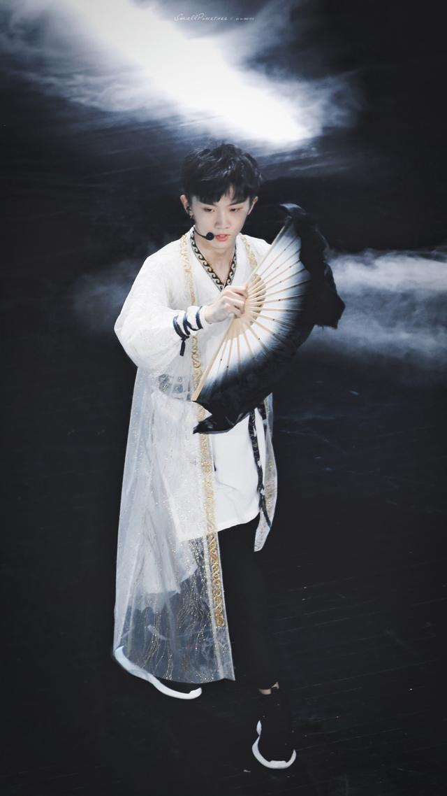 男生汉服帅气头像微信，男生汉服帅气头像（马嘉祺的古风造型太带感）