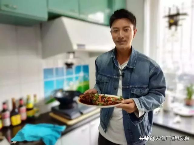 贾乃亮是哪里人，贾乃亮是歌手还是演员（是的，而且是瓦房店）
