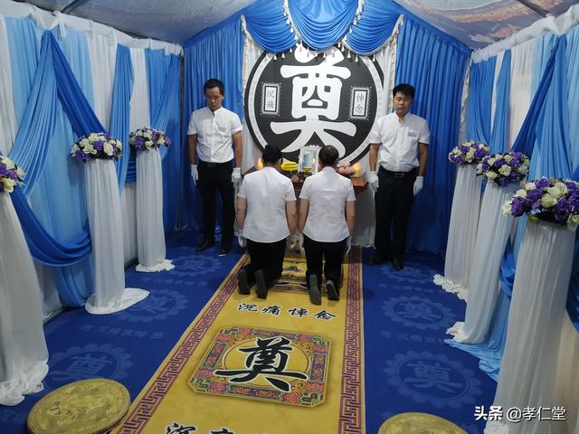 祖宗牌位图片大全，祖先牌位摆放方位及摆放注意事项（你知道灵位牌的讲究吗）