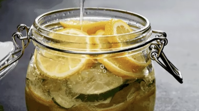 自制柠檬水的做法，柠檬泡水方法（维他柠檬茶不喝了）