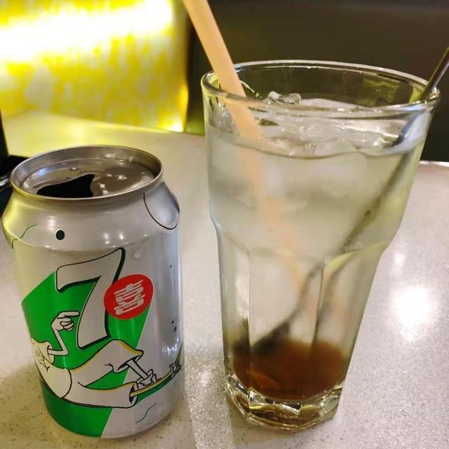 过年家里的年桔为什么不好吃，新年的“盆栽年桔”