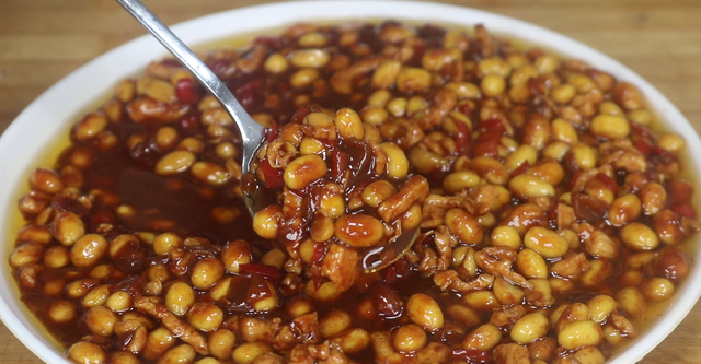黄豆酱制作的方法和步骤（吃早餐配饭都很棒）