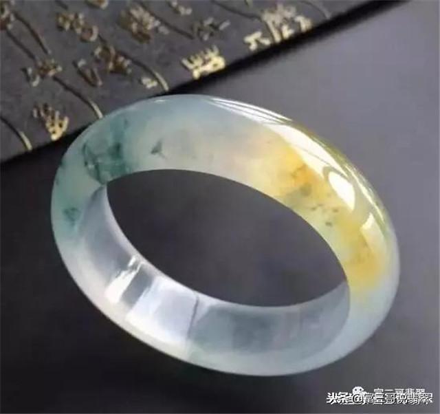 玉与翡翠的区别，翡翠和玉的区别（这些事你要分辨清楚）