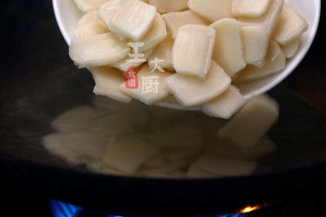 辣年糕的做法，辣炒年糕的家常做法（炸年糕的做法）