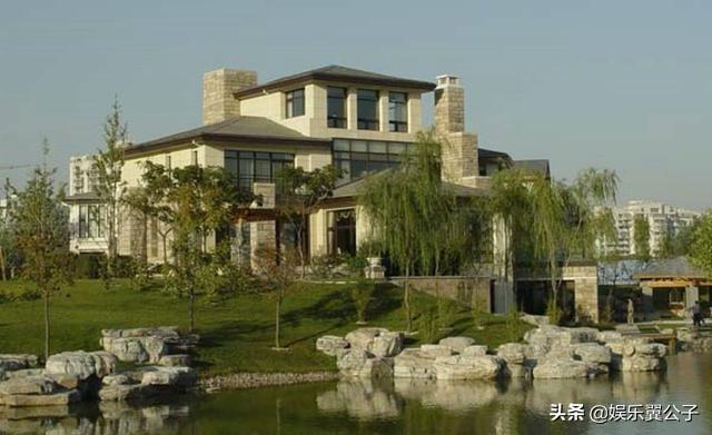 那英个人资料简介，那英个人资料简介及（普通人几百年也未必能买得起）