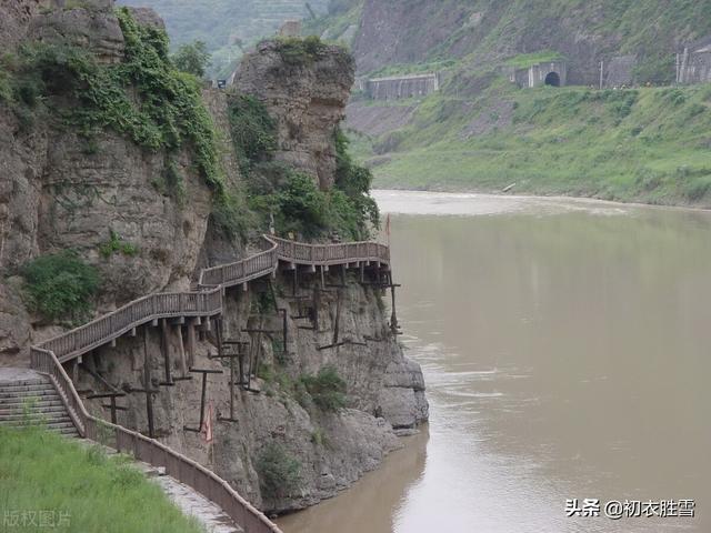 蚕丛及鱼凫指什么，蚕丛及鱼凫指什么一梦江湖（李白两首诗里的蚕丛古国）