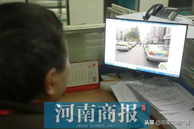 郑州出租车广告，中控台彩色大屏是什么意思（郑州出租车与后窗广告说“拜拜”）