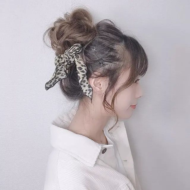 丸子头怎么扎出蓬松感，怎么扎丸子头好看又简单又蓬松（扎丸子头一不小心变“道姑”）