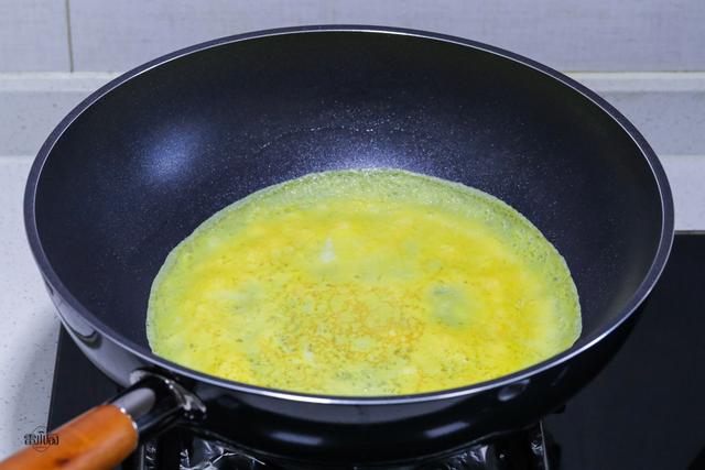 宝宝辅食虾丸子汤做法，不吃肉也要吃这丸子汤
