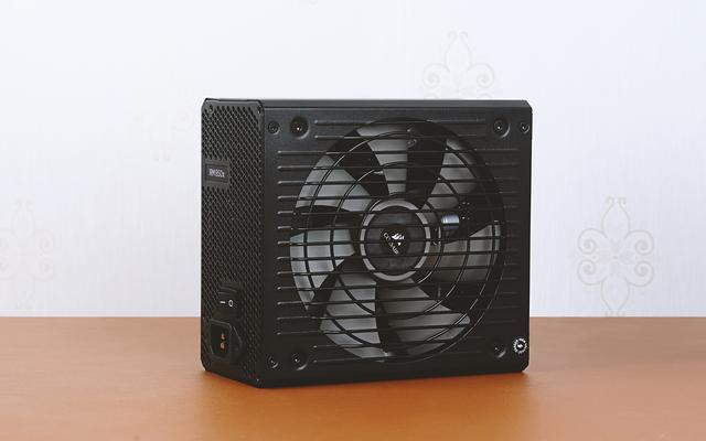 海盗船电源怎么样，美商海盗船电源怎么样（海盗船RM850X电源轻体验）