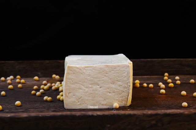 豆腐干简单的做法，豆腐干简单的做法视频（上海特色小吃蜜汁豆干）