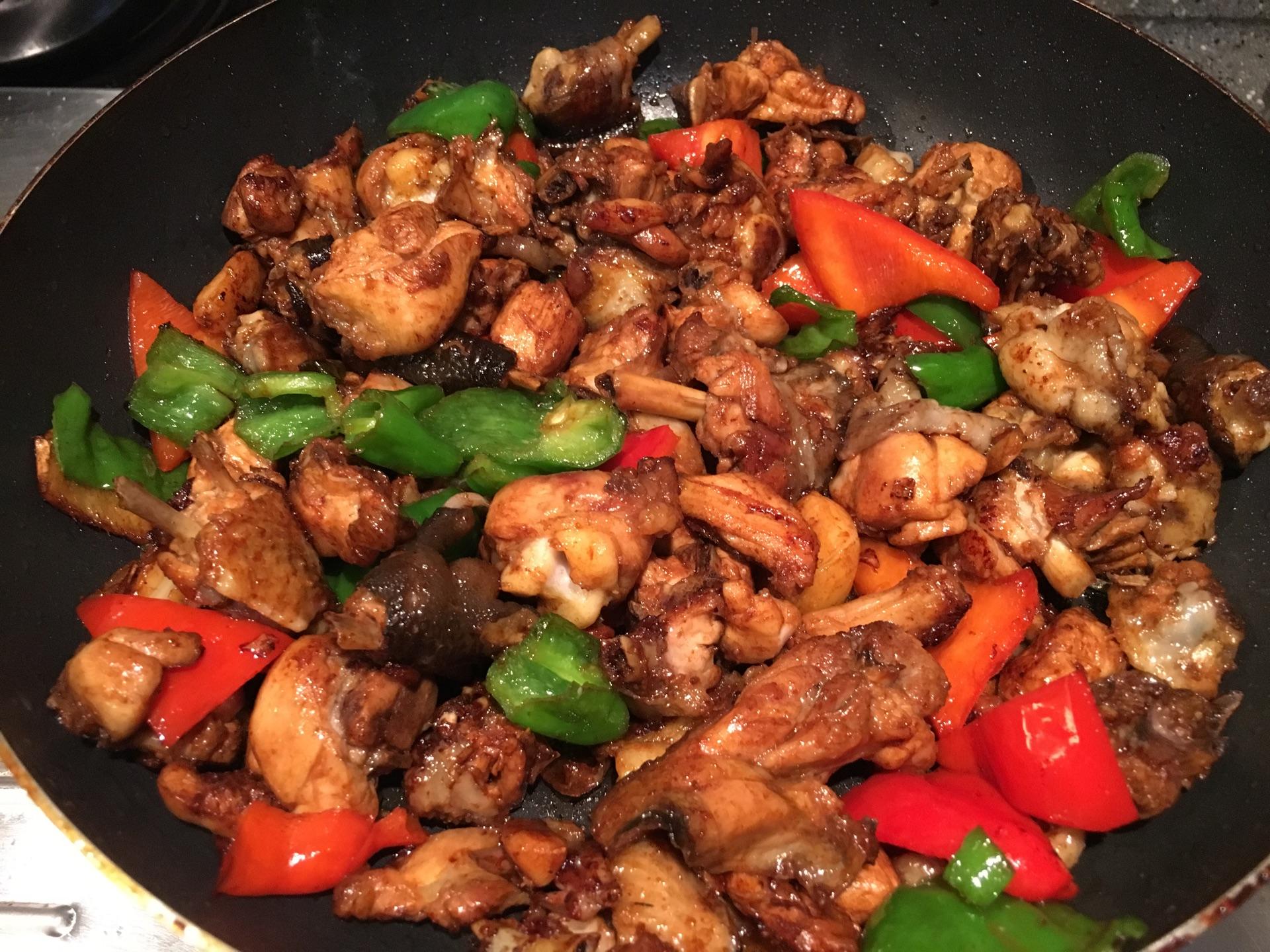 教你解馋又开胃的豆豉青椒炒鸡块,美味下饭,刚出锅就抢着吃-大恒文化