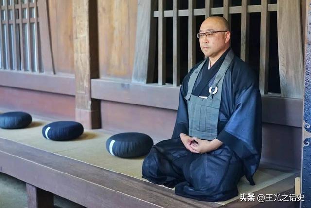 日本天皇的权力到底有多大，日本天皇的权力大吗（为什么日本天皇却能做到万世一系）