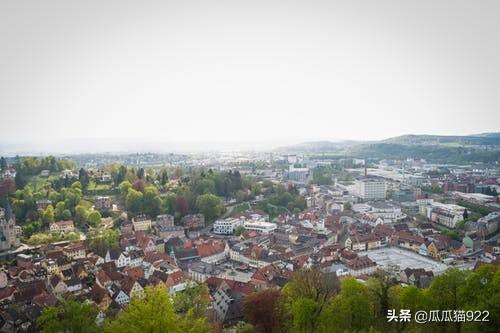 鹤岗房价为什么这么低，东北鹤岗10万买别墅（未来房价真的便宜如”葱“）