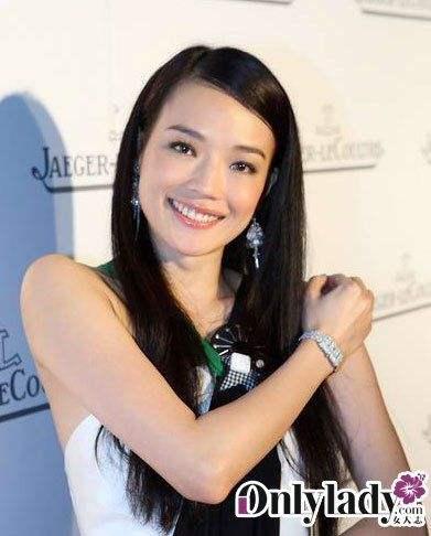 方脸怎样化妆让脸变得像瓜子脸，方形脸怎么化妆变瓜子脸（让你轻松打造高级感）