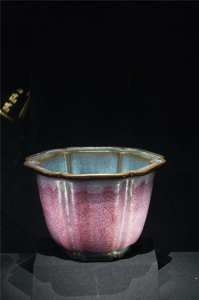 瓷器的种类有哪些，瓷器的种类（只知道“汝、官、哥、定、钧”五大名窑是不够的）