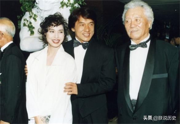 邝美云年轻时图片，邝美云年轻时图片 视频（半个娱乐圈的大佬都跟她合影过）