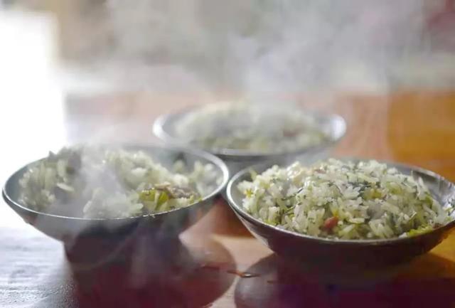 葱烧海参三种家常做法分享，葱烧海参的做法最正宗的做法（国家葱油地理：葱油）