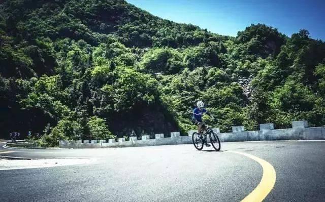 合肥周边自驾游，合肥周边10大自驾目的地（合肥周边骑行或自驾游风景超美的7条公路推荐）