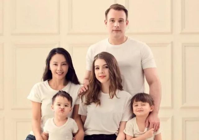 吴奇隆的老婆是谁，吴奇隆老婆最新近照（马雅舒：26岁嫁给吴奇隆）