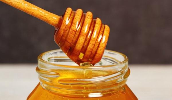 教你5个蜂蜜祛斑方法，教你蜂蜜祛斑方法（红霉素加蜂蜜的作用）