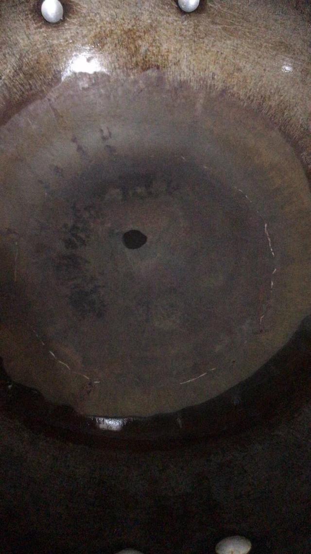 新买铁锅生锈的处理方法，买的新铁锅生锈怎么办（去除铁锅生锈最简单粗暴的方法）