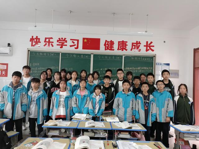 王紫涵英文名，王紫若，用英文名字怎么写的（十一月，你好）