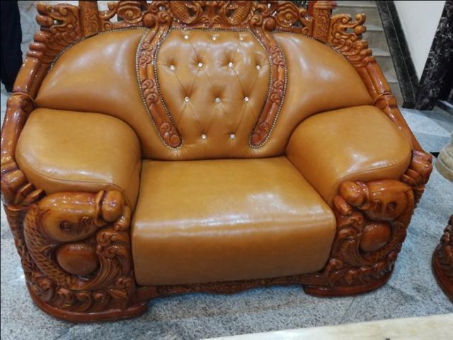 仿皮沙发掉皮怎么修复 仿皮沙发怎么护理保养，仿皮沙发掉皮怎么修复（那么皮沙发椅子掉皮了怎么办）