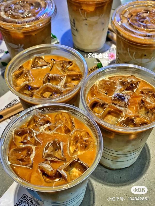 生椰丝绒拿铁和生椰拿铁的区别，瑞幸凭什么成爆款制造机