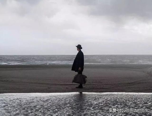 感性的句子，感性的句子经典语录（10个句子送给情感迸发的你）
