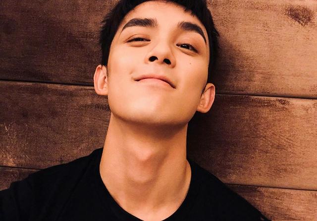 男生什么时候变声，男生青春期变声（青春期男孩“变声”后）