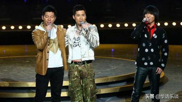 羽泉奔跑完整歌词，歌曲羽泉的奔跑（黄征与羽泉十年后同台）