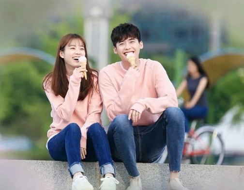 灿烂的遗产所有歌曲，在爱中疯狂（还记得《灿烂的遗产》里的韩孝周吗）