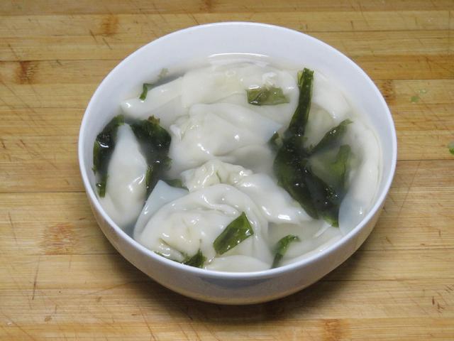 馄饨怎么做好吃，馄饨怎么做才最好吃（馄饨不要再买着吃了）