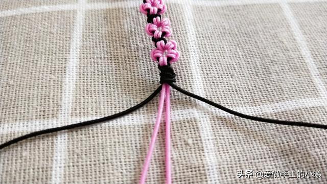 桃花手链编法教程，桃花手链编法教程全过程（桃花手链编绳图解教程）