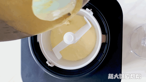 求自制水果冰淇淋做法，水果自制冰淇淋简易做法（比卖的好吃太多了）