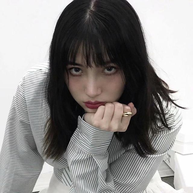 陈妤/剩下的明天更新吧/快来催更陈妤阿/被爱好似靠山，微信头像，陈妤/剩下的明天更新吧/快来催更陈妤阿/被爱好似靠山（头像，冷淡风头像）