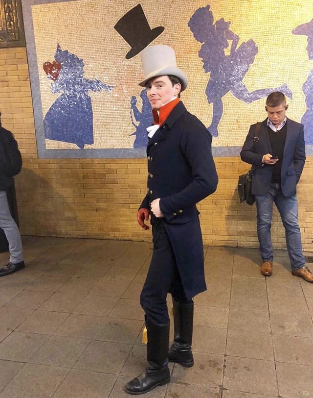 Zack什么意思，证件类型不符什么意思（？英国鲜肉小哥只穿200年前衣服上街）