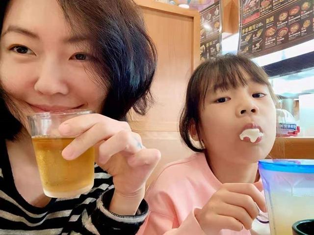 赵薇女儿生日捐款25万，连续6年捐款从未间断（赵薇女儿共捐款150万）