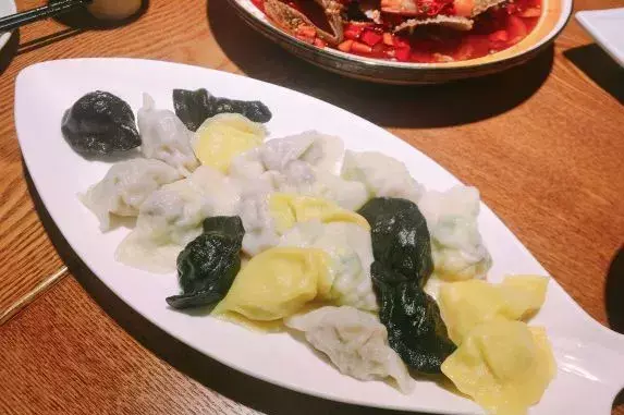 青岛不只有海鲜，这10家老字号(青岛美食有什么)