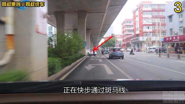 直行通过路口用什么灯，科目三全套灯光口诀（都有不一样的特征）