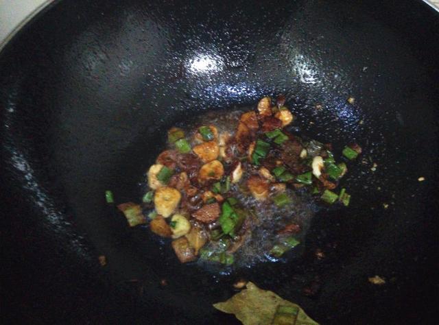 红烧草鱼怎么做，红烧草鱼怎么做好吃又简单（教你在家做红烧草鱼块）